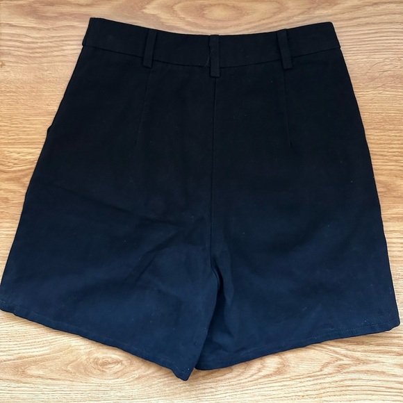 NWT Princess Polly Dylan Shorts in Black Size 4 - Picture 3 of 4